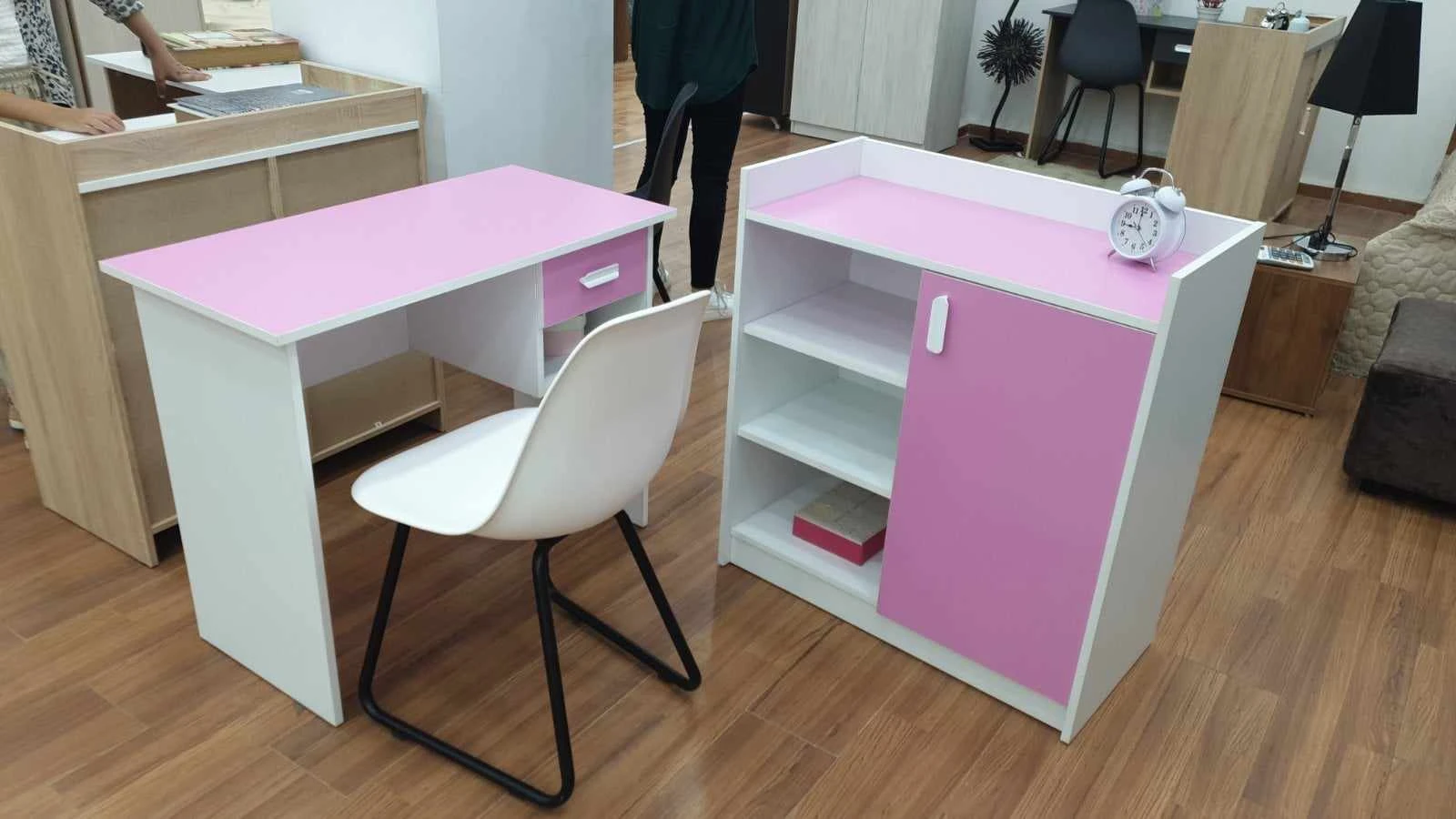 BUREAU ENFANTS 900*741 + ARMOR 800*865+ CHAISE – Image 2