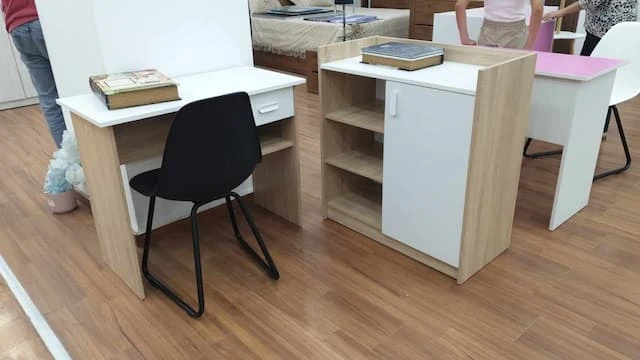 BUREAU ENFANTS 900*741 + ARMOR 800*865+ CHAISE